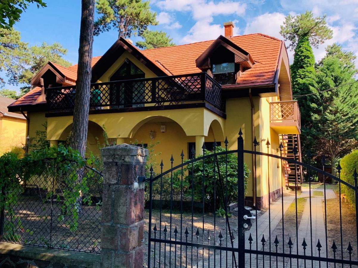 Villa B96 Siófok Eksteriør bilde